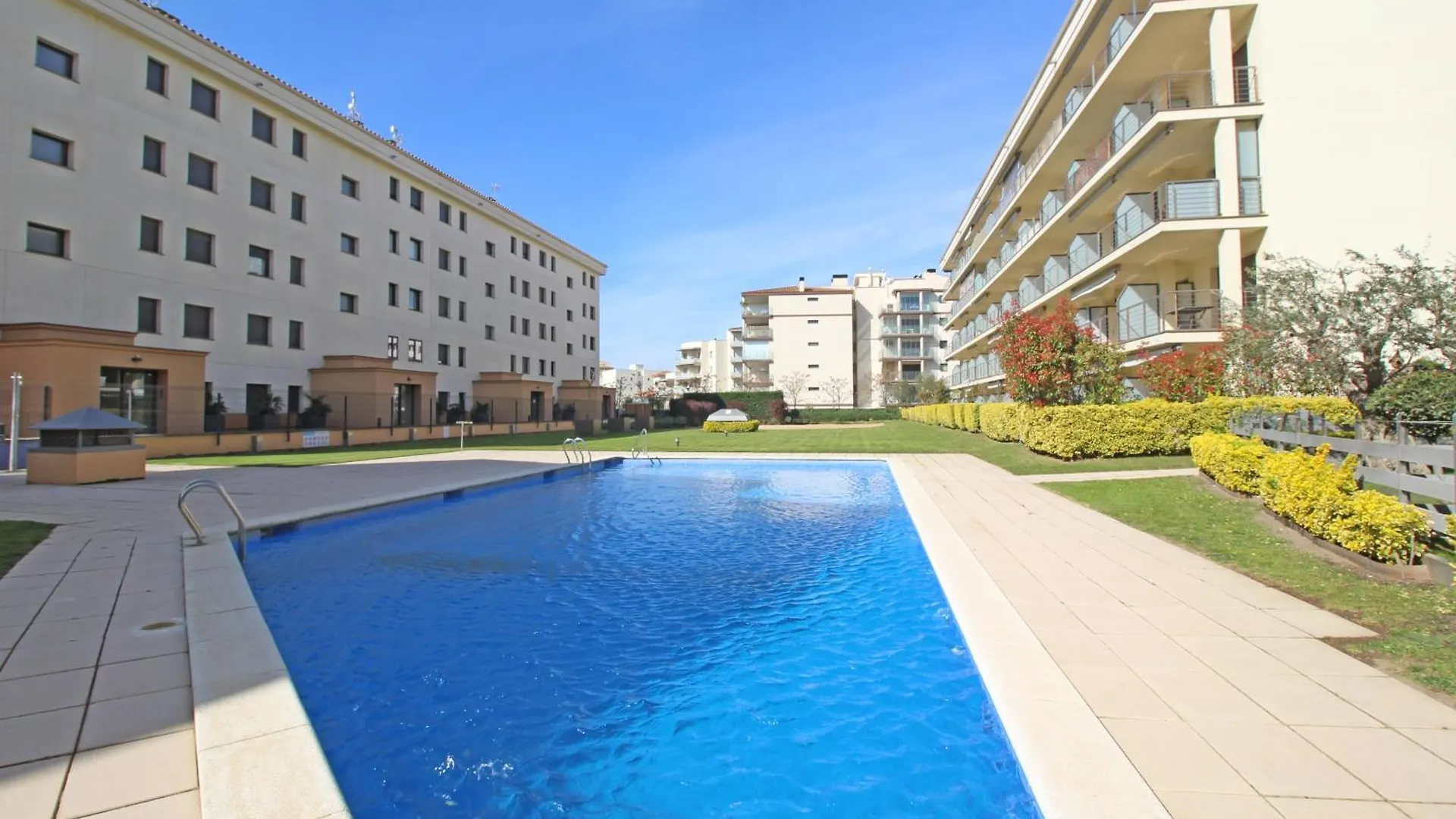 Apart-Rent Apartment Milleni II 8010 Roses Spain