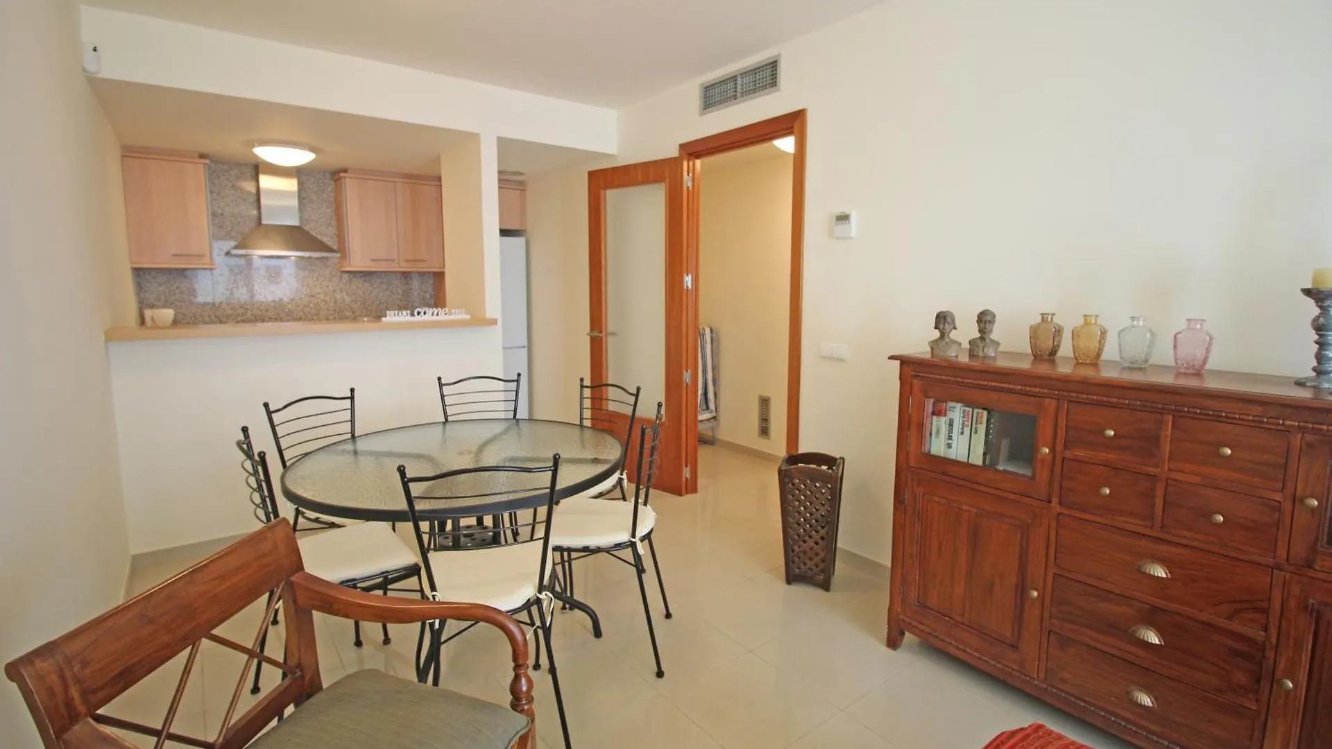 Apart-Rent Apartment Milleni II 8010 Roses