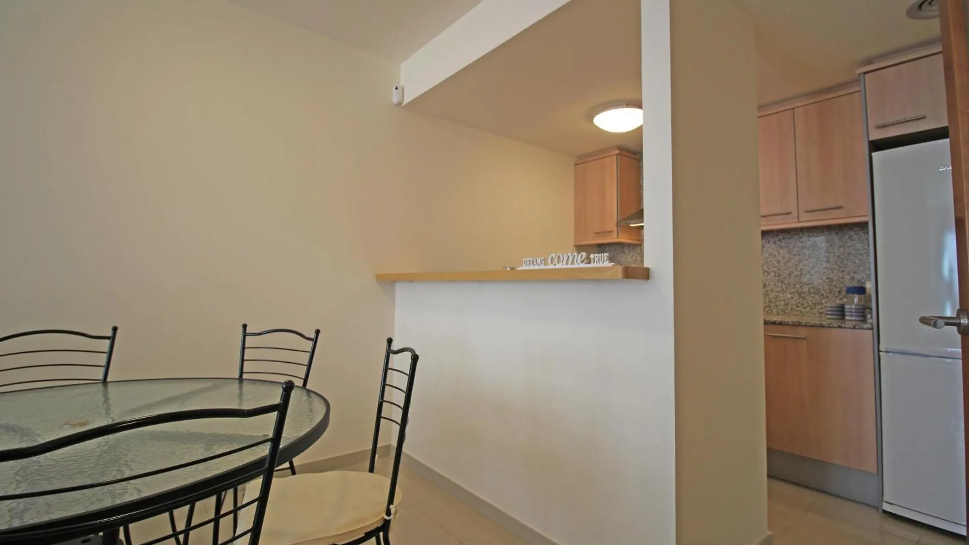 Apart-Rent Apartment Milleni II 8010 Roses