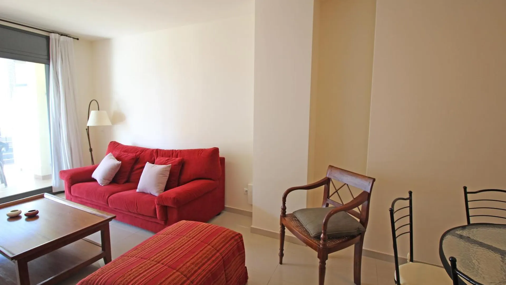 Apart-Rent Apartment Milleni II 8010 Roses