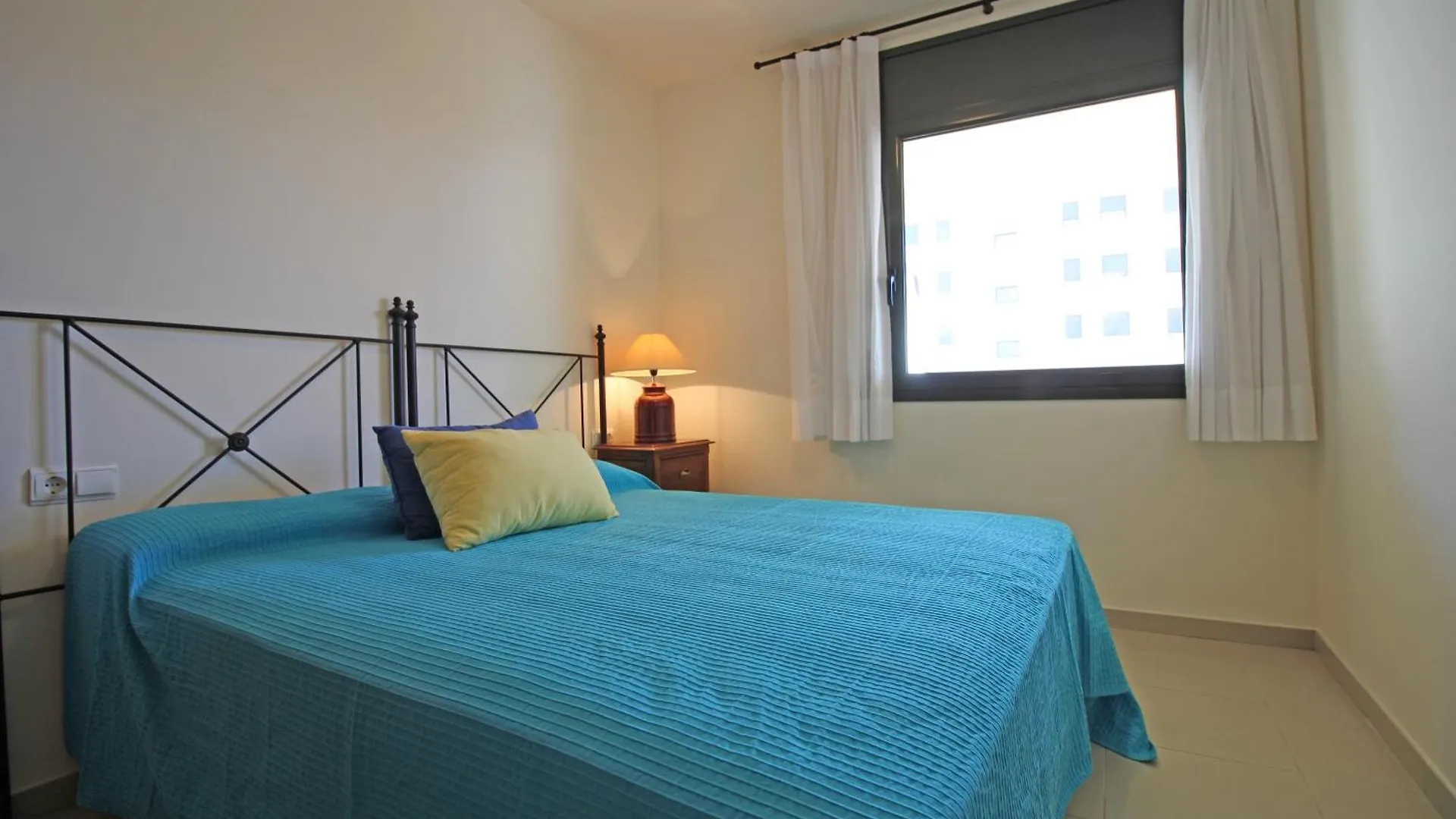 Apart-Rent Apartment Milleni II 8010 Roses